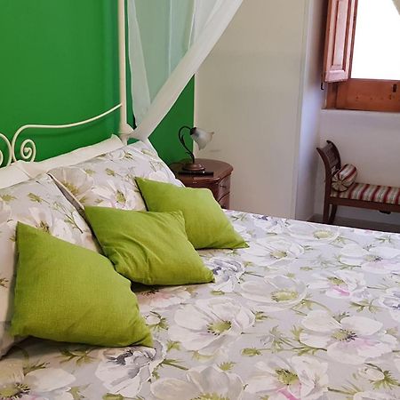 Amanda'S Dream Apartment Таранто Екстериор снимка